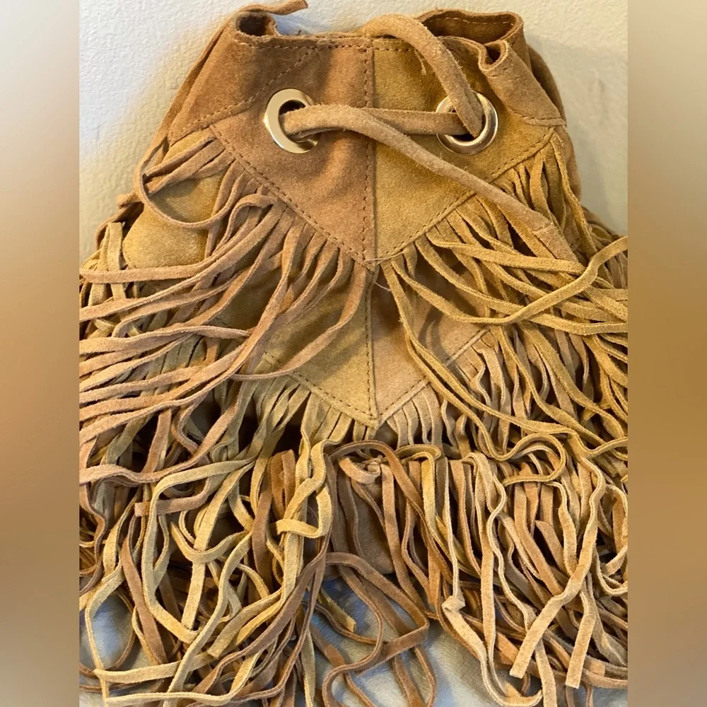 Vintage ZARA Cow leather fringe bag, adjustable straps Free spirited vibe - Picture 5 of 10